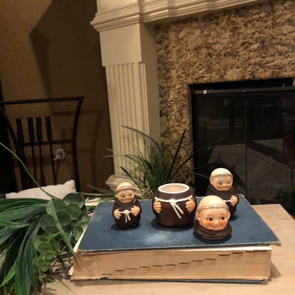 Vintage Hummel Goebel Friar Tuck 3.5" Sugar Bowl S 183 & Mini S/P Shakers P 153 - Picture 7 of 11